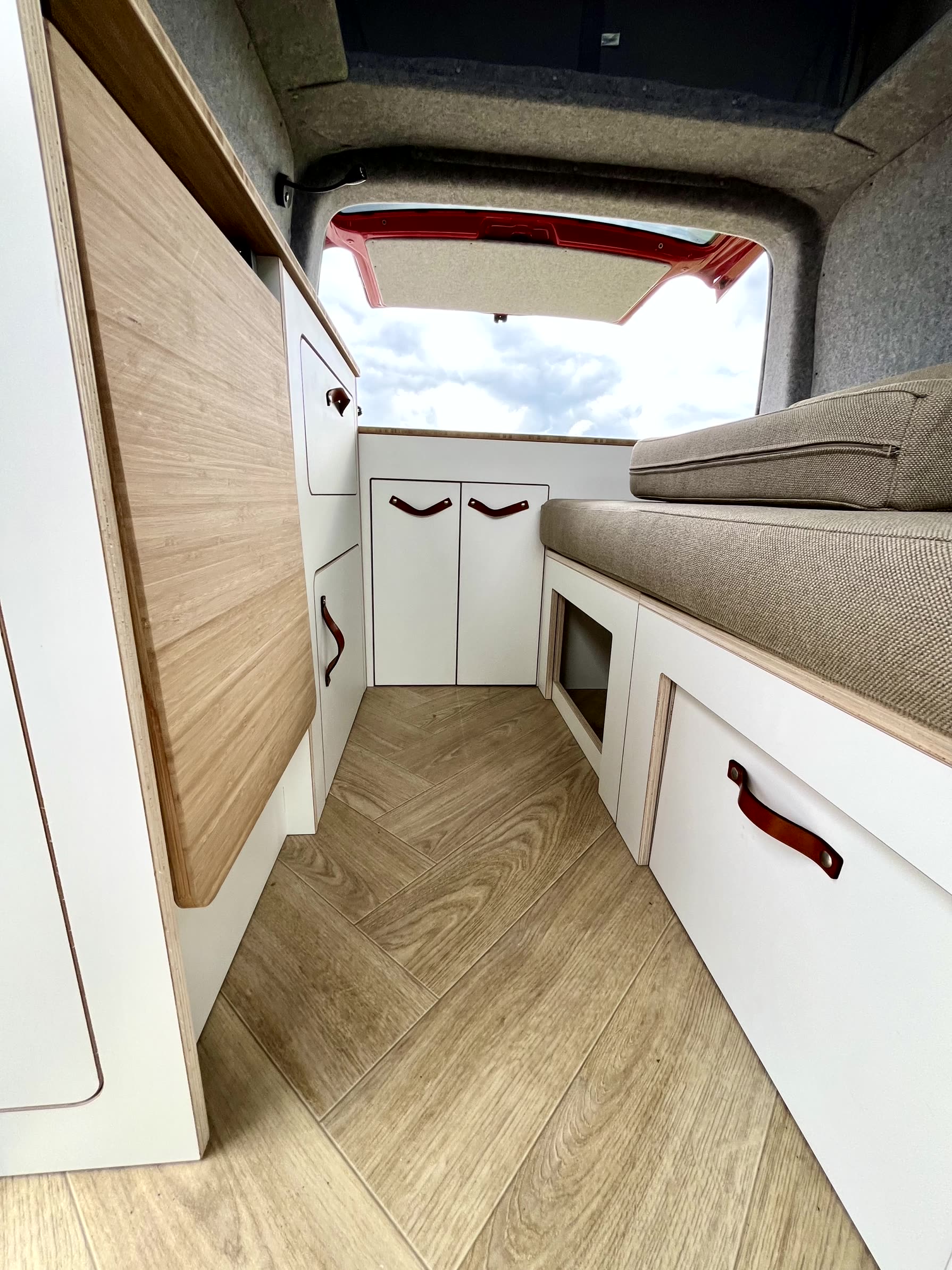 Camper T5 L1H1 - NIEUW interieur - Two Tone - Afbeelding 8